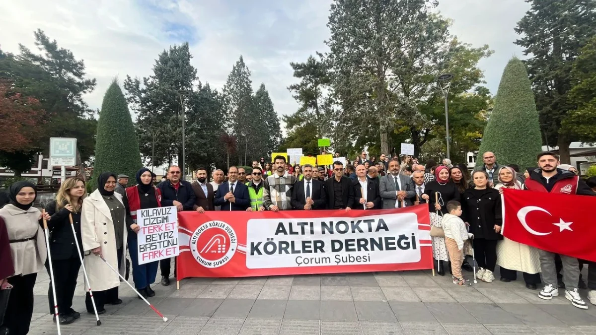 Çorum’da beyaz bastonla farkındalık yürüyüşü
