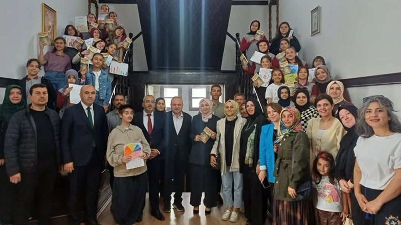 Yazma Eserler Kütüphanesinde Anlamlı Buluşma