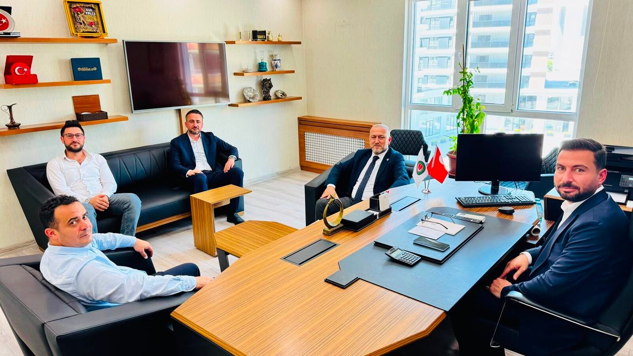 Yeniden Refah Partisi’nden Hizmet-İş Sendikası’na Hayırlı Olsun Ziyareti