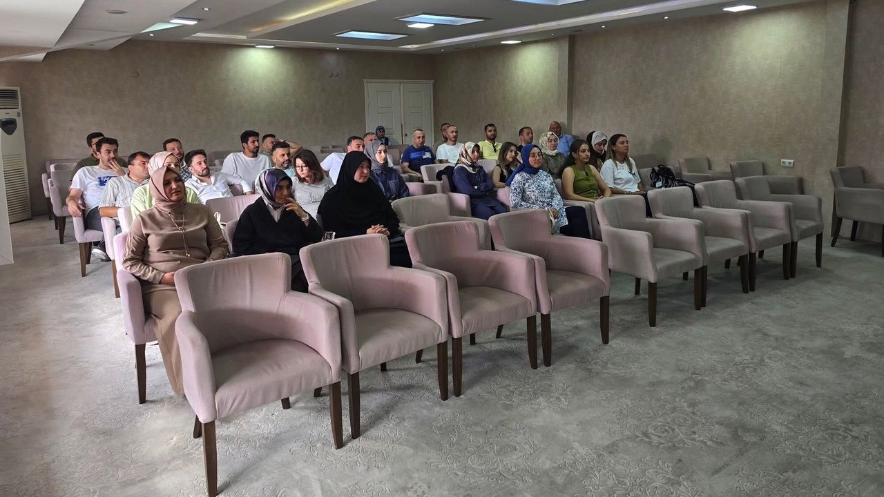 Yurt Personeli Hizmet Kalitesi Konulu Eğitim Aldı