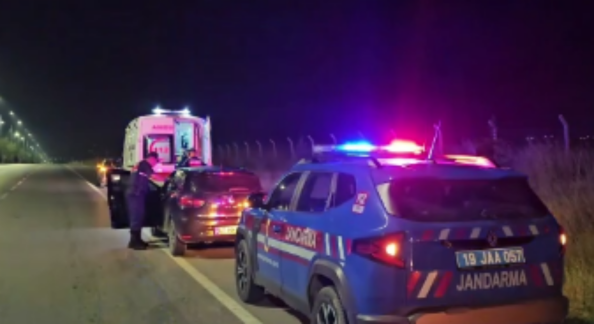 Otomobilinde Hareketsiz Bulunan Şahıs Hastaneye Kaldırıldı