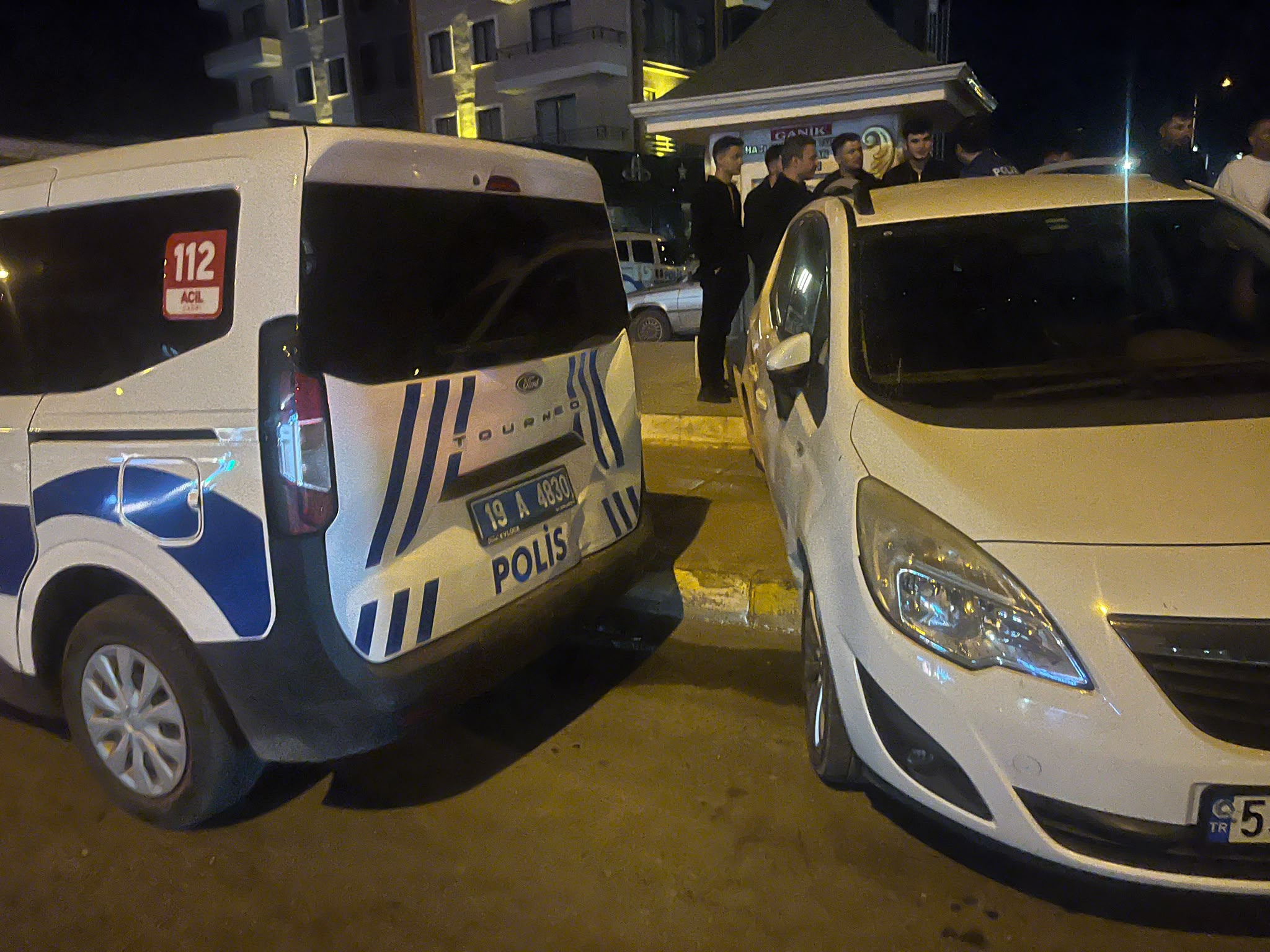 Kontrolden Çıkan Otomobil Ortalığı Savaş Alanına Çevirdi