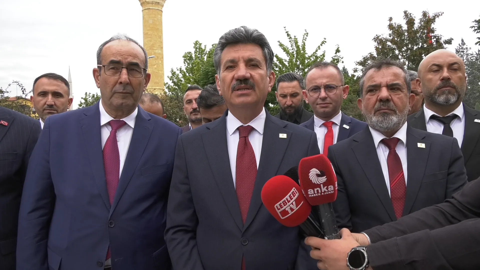 Emekliden Çarpıcı Çıkış: "Ak Partiliyim Demekten Utanıyorum"