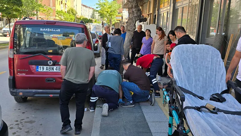 Çorum'da Üzücü Olay: Binadan Düşen Genç Ağır Yaralandı