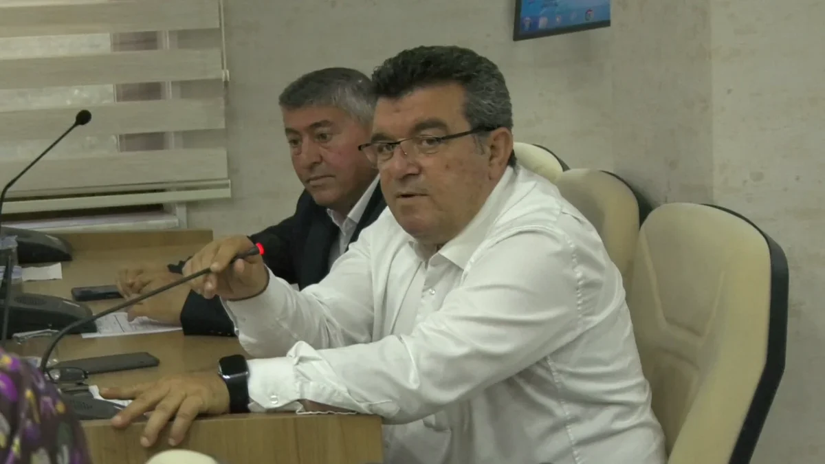 Ümit Er: "İş İnsanı Ahmet Ahlatcı, Açıklama Yapmalıdır"