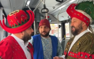 ÇORUM CADDELERİNDE HACİVAT–KARAGÖZ