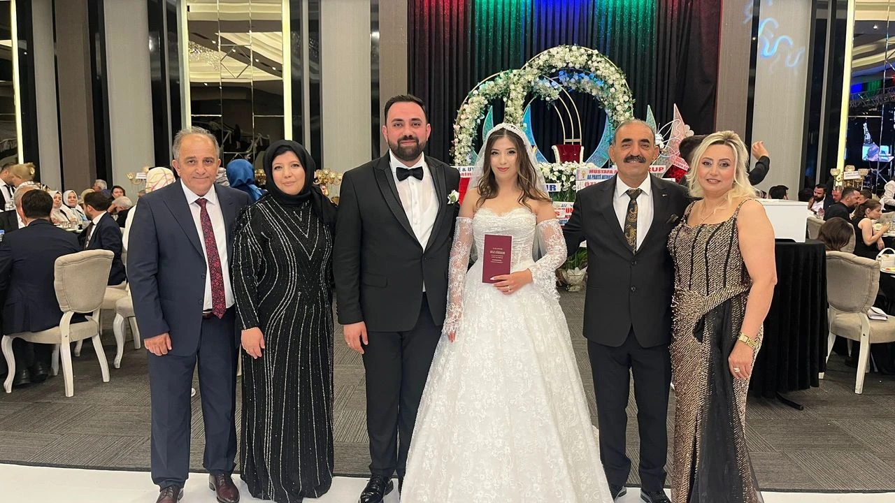 Pelin Kantar ile Elvan Atalay Dünyaevine Girdi