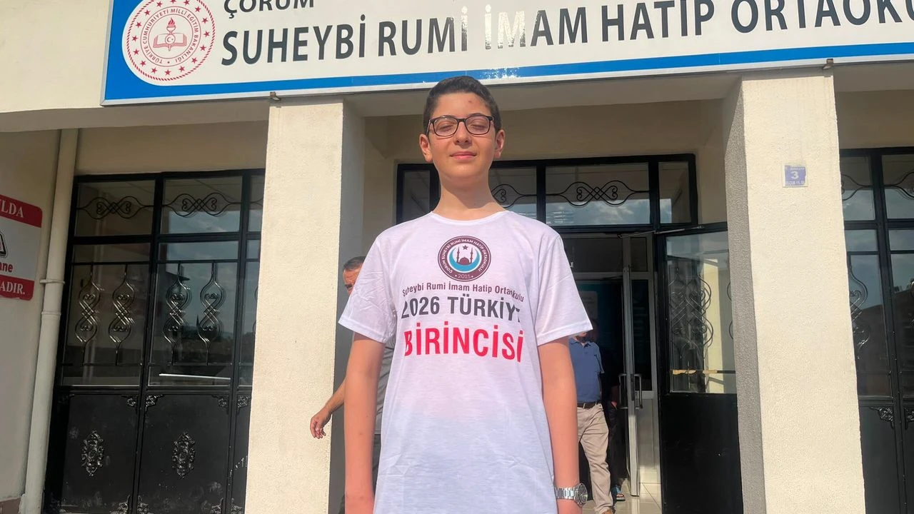 LGS’DE ZİRVEYE ÇIKTI! ÇORUMLU BERTUĞ TÜRKİYE BİRİNCİSİ OLDU