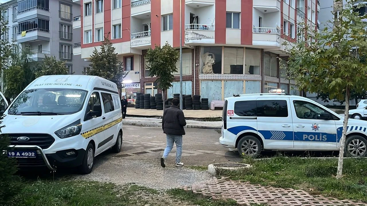 ÇORUM’DA HUSUMET DEHŞETİ! OTO LASTİKÇİYİ POMPALI TÜFEKLE KURŞUNLADI